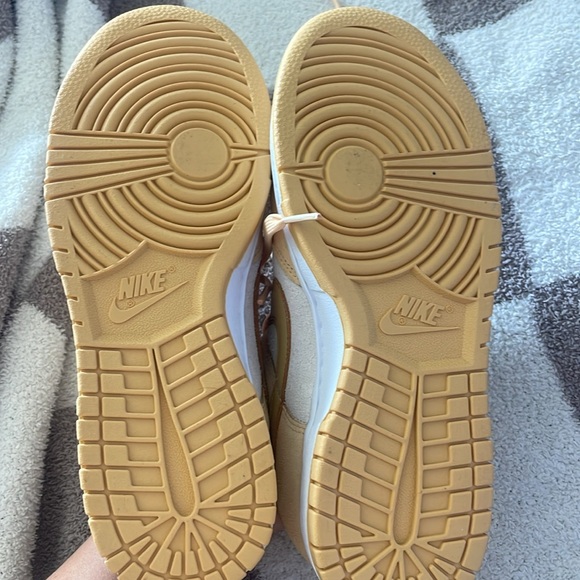 Nike Dunks - Picture 7 of 7